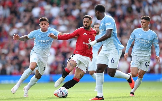 Cunha chơi thiếu ấn tượng trước Man City. (Ảnh: EPA Images)