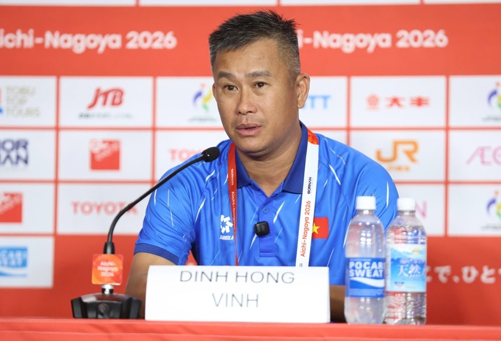 HLV Đinh Hồng Vinh tiếc nuối khi U23 Việt Nam chỉ có trận hòa trước U23 Kuwait. Ảnh: VFF.