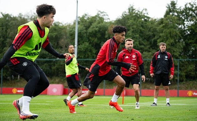 JJ Gabriel khiến Man Utd dậy sóng vì đòi ra đi. (Ảnh: Ash Donelon/Manchester United via Getty Images)