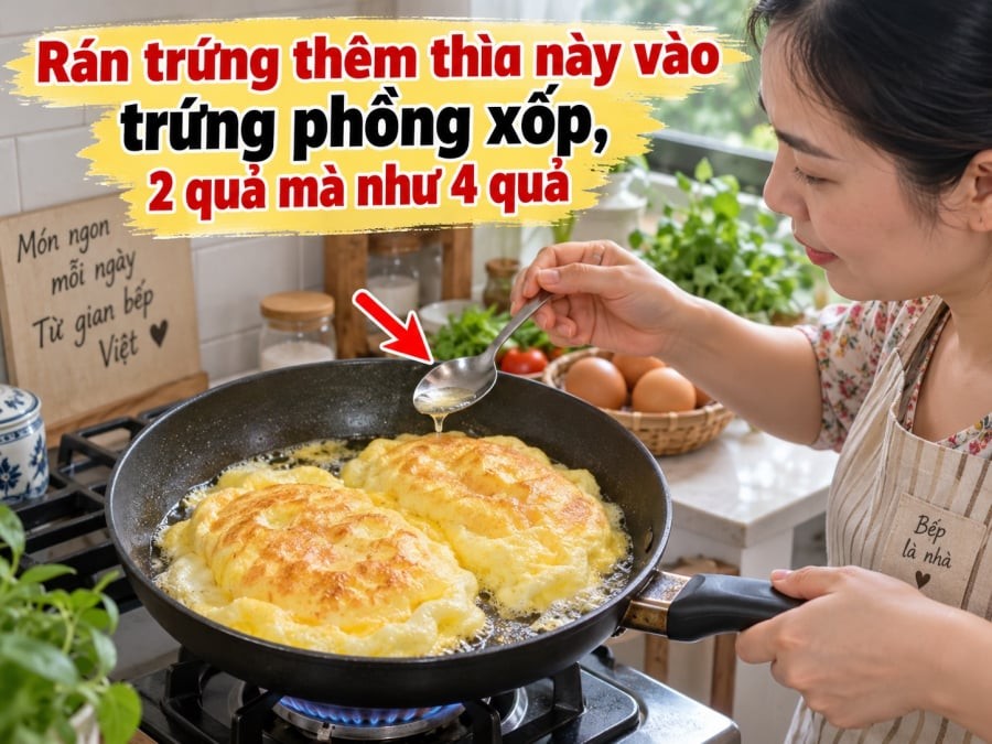 Lượng nước nhỏ này giúp trứng giữ ẩm tốt hơn trong lúc gặp nhiệt. Khi nước nóng lên, một phần chuyển thành hơi nước, tạo ra những khoảng khí nhỏ trong khối trứng, nhờ vậy trứng có thể nở mềm và xốp hơn. Tuy nhiên, để món trứng ngon, cần dùng đúng lượng và kiểm soát nhiệt hợp lý.