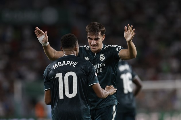 tiếp tục sắm vai người hùng trong chiến thắng sát nút của Real Madrid. Ảnh: EPA