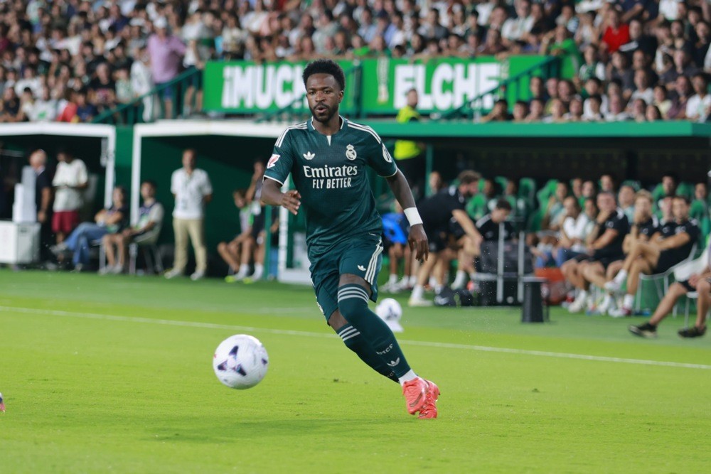 Vinicius Jr: 6.8 điểm. Chơi cố gắng nhưng đây không phải là ngày của Vinicius khi anh không thể mang về bất kỳ bàn thắng hay kiến tạo nào cho Real Madrid. Ảnh: EPA Images.