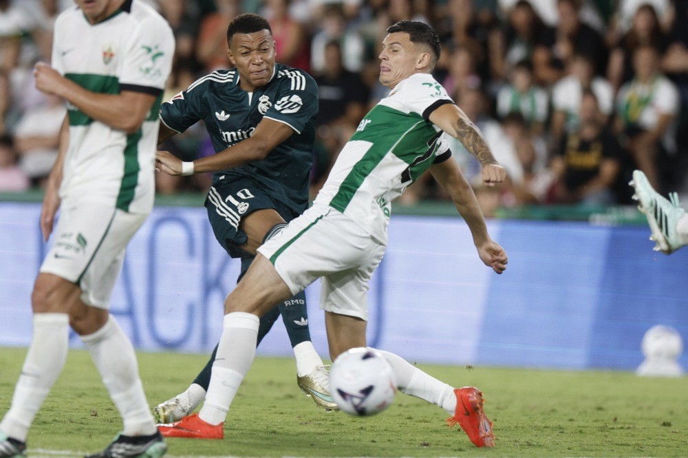 Kylian Mbappe: 8.3 điểm. Nhân tố chói sáng nhất của Real Madrid khi đóng góp 1 bàn thắng và 1 pha kiến tạo trước Elche.