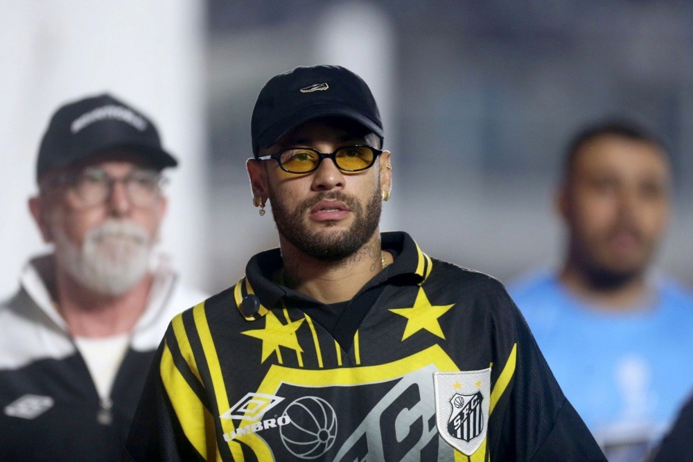 Neymar là cầu thủ tài năng nhưng cũng vướng vào hàng loạt bê bối hậu trường. Ảnh: EPA/Guilherme Dionizio.