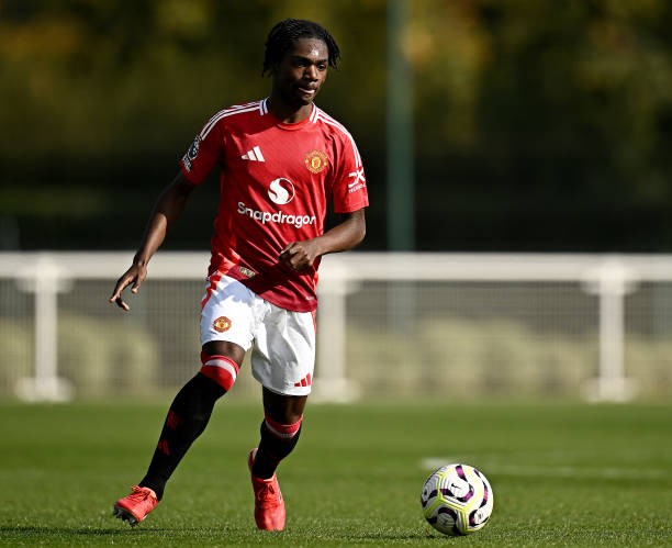 MU giữ chân viên ngọc quý Dante Plunkett. Ảnh: Harry Murphy/Manchester United via Getty Images.
