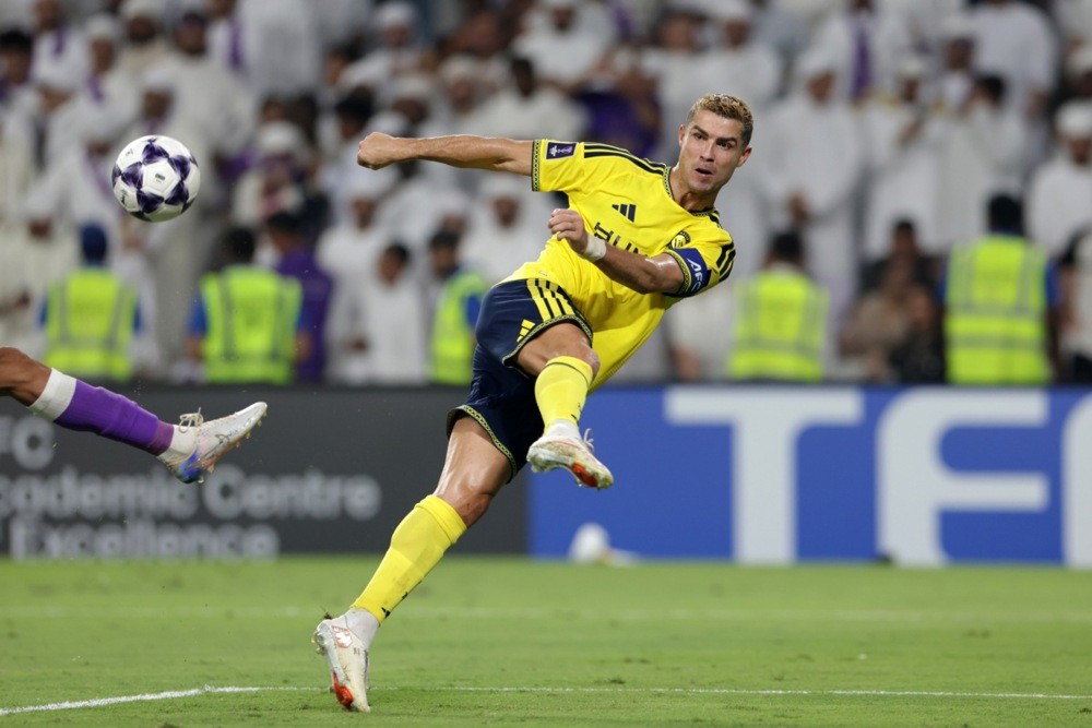 Ronaldo tịt ngòi trong thất bại của Al Nassr trước Al Ain. Ảnh: EPA Images.
