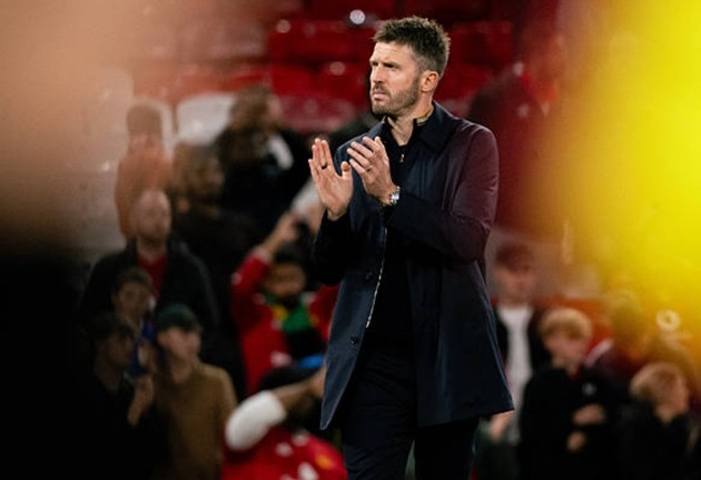 Mỗi lần MU thất bại, áp lực thêm 1 lần đè nặng vai Carrick. Ảnh: