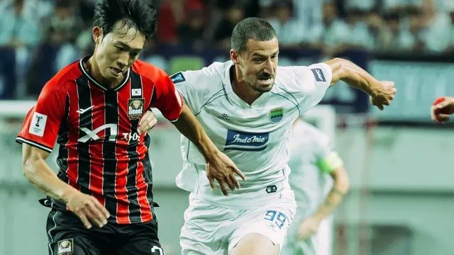 Bóng đá Indonesia đang cho thấy sự tiến bộ. Ảnh: Persib.