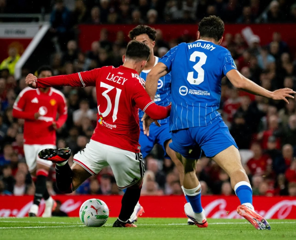 Lacey là điểm sáng hiếm hoi của Man Utd. Ảnh: Manchester United. 