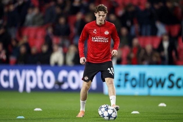Liverpool săn 
