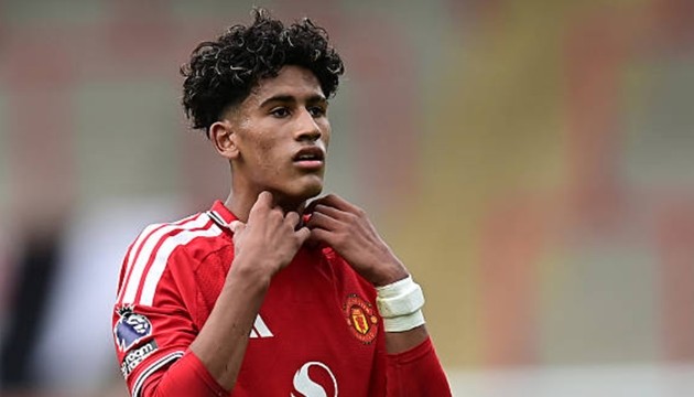 Tương lai JJ Gabriel đang mù mịt tại Man United. Ảnh: 