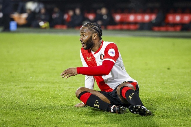  Sterling đang là cầu thủ tự do. Ảnh: EPA.