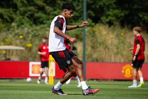 Real Madrid được đồn đoán là bến đỗ mong muốn của JJ Gabriel. Ảnh: Ash Donelon/Manchester United via Getty Images.