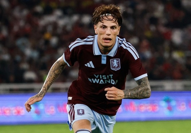 Aston Villa chưa vội chốt tương lai Garnacho. Ảnh: EPA Images.