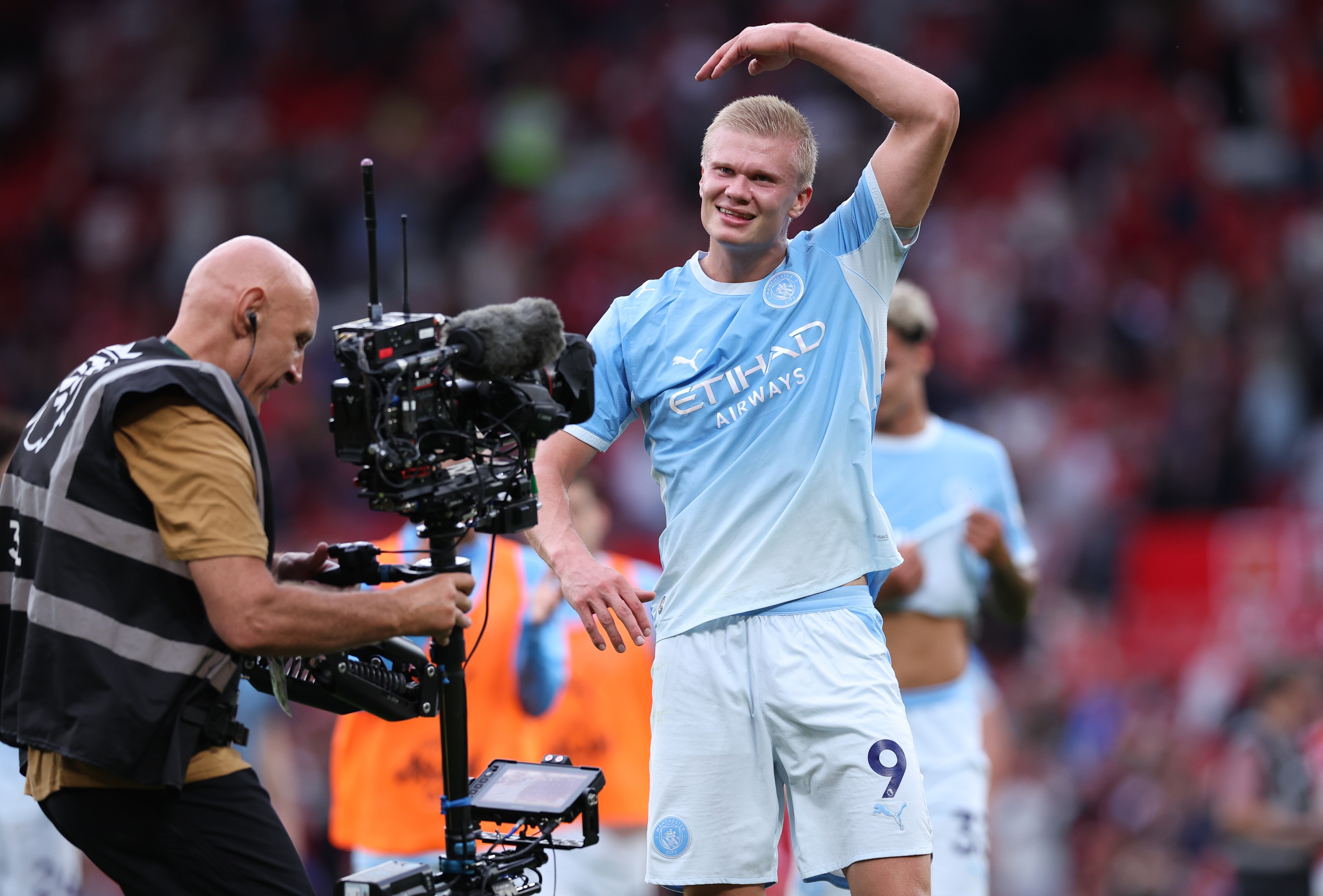 Manchester City không thể để mất Erling Haaland. Ảnh: EPA/ADAM VAUGHAN