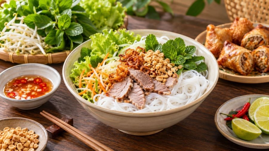 Những người này nên hạn chế ăn bún
