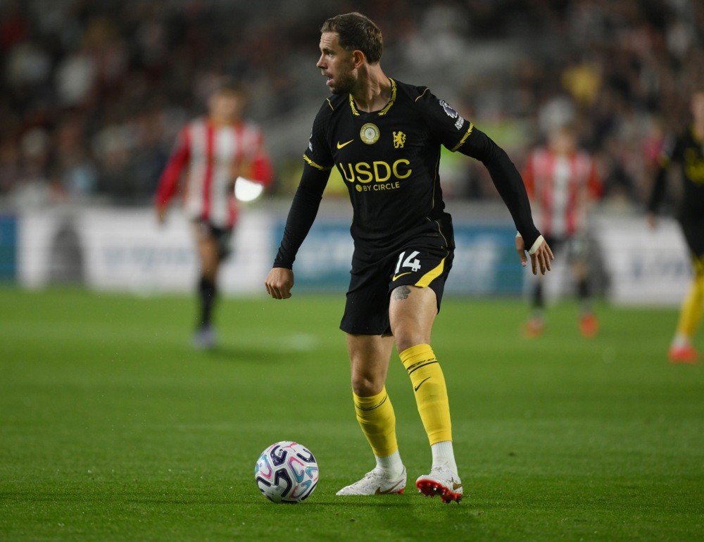 Jordan Henderson – 7 điểm: Có trận ra mắt Chelsea đầy thử thách ngay trên sân của đội bóng cũ. Thi đấu điềm tĩnh, sắc nét và sở hữu vài quả tạt chất lượng. Ảnh: EPA.