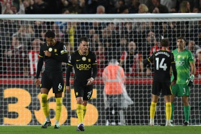 Chelsea có ngày thi đấu kém cỏi. Ảnh: EPA.