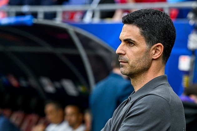Arteta cần có những tính toán thận trọng với Dowman. Ảnh: EPA.
