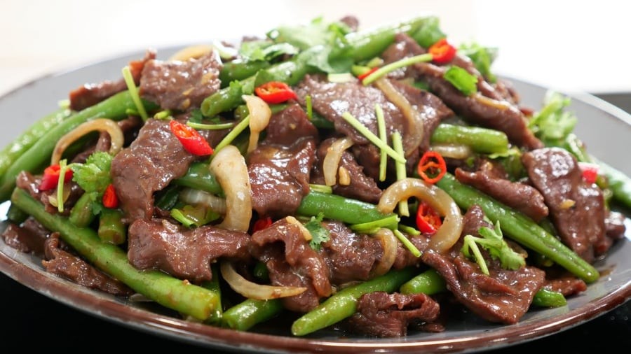 Xào bò nhanh, tắt bếp ngay khi vừa chín tới

