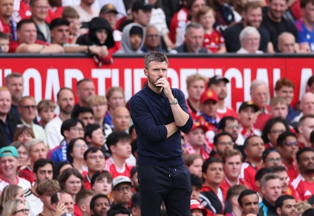 Michael Carrick đang phải hứng chịu nhiều áp lực vì bộ phận chuyển nhượng MU làm việc kém. Ảnh: EPA