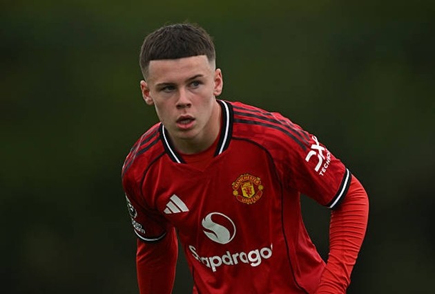 Kai Rooney đang có sự tiến bộ vững chắc ở đội trẻ Man Utd. Ảnh: Anthony Devlin/Manchester United via Getty Images