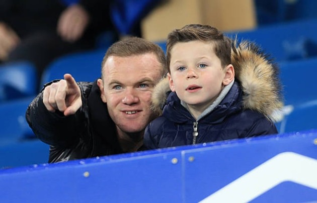 Wayne Rooney là bệ phóng tinh thần và điểm tựa vững chắc cho cậu con trai. Ảnh: