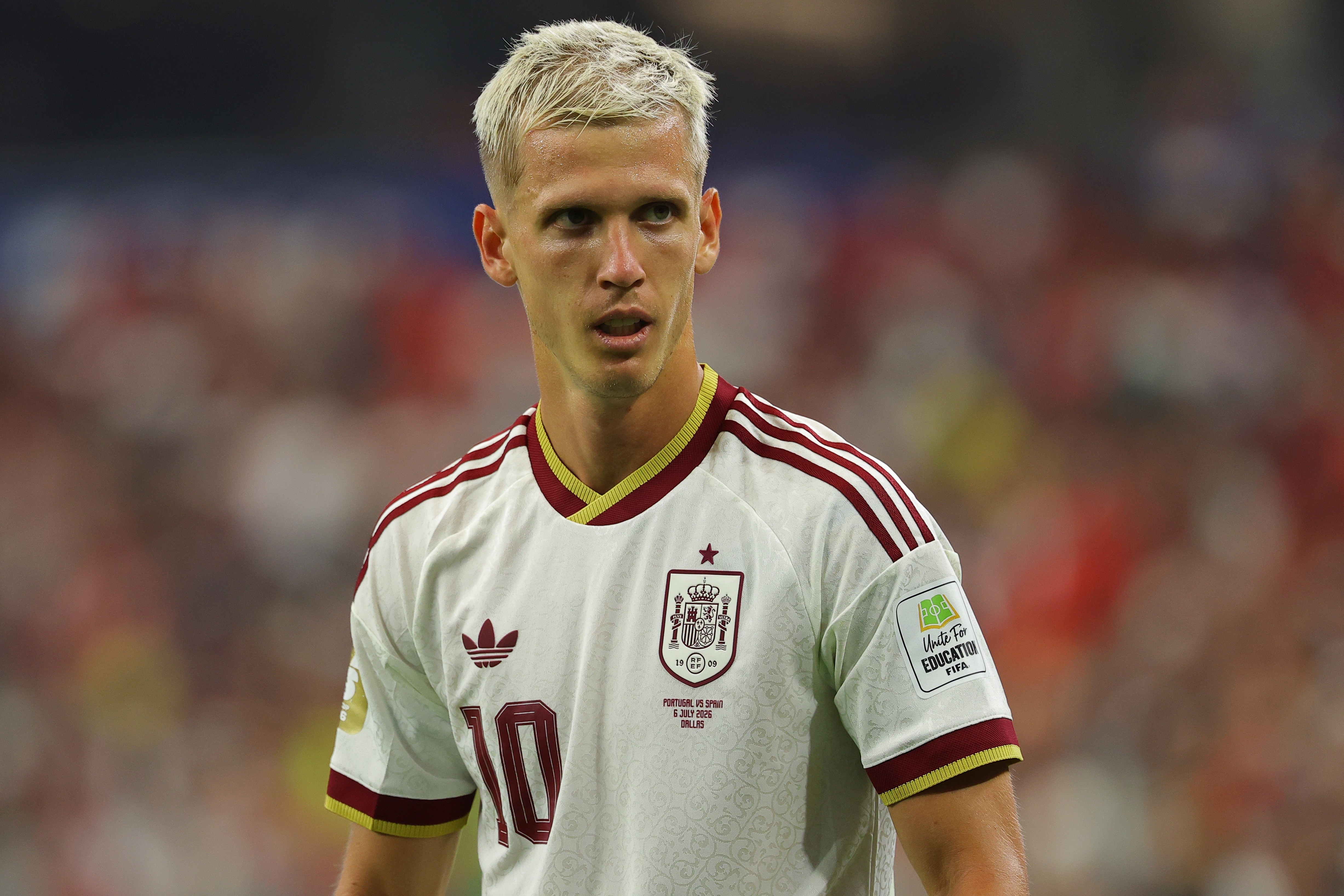 Bayern Munich dành sự quan tâm cho Dani Olmo. Ảnh: EPA/CHRISTOPHER NEUNDORF