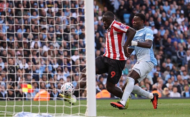 Brobbey lập hat-trick nhưng Sunderland vẫn thua. (Ảnh: Carl Recine/Getty Images)