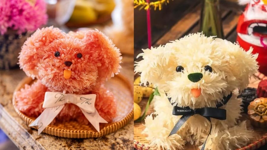 Tùy sở thích, bạn có thể dùng bưởi ruột vàng hoặc bưởi ruột hồng để làm chó bưởi.