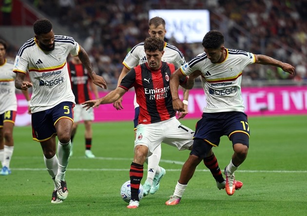 AC Milan dễ dàng vượt qua Lecce với tỷ số 3-0 tại San Siro. Ảnh: EPA/MATTEO BAZZI
