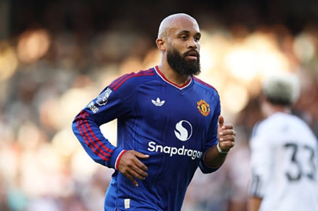 Mbeumo là 1 trong những cầu thủ gây thất vọng trước Fulham. Ảnh: