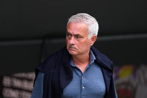 Mourinho phải tìm giải pháp khác cho tuyến giữa. Ảnh: Angel Martinez/Getty Images.