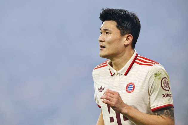 Kim Min-jae có thể ở lại Bayern Munich. Ảnh: EPA/ANNA SZILAGYI