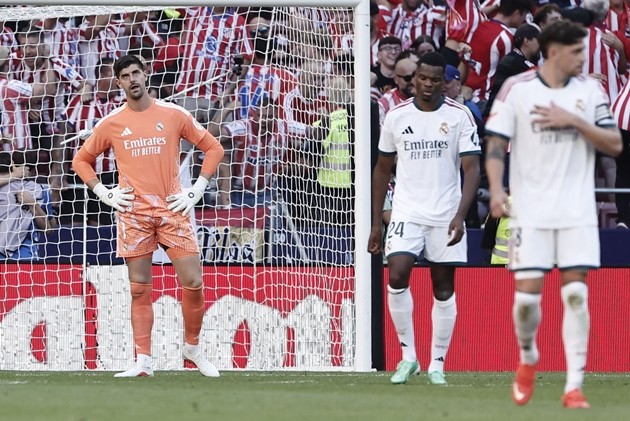 Các cầu thủ Real Madrid không được trả lời truyền thông sau derby Madrid. Ảnh: EPA/SERGIO PEREZ