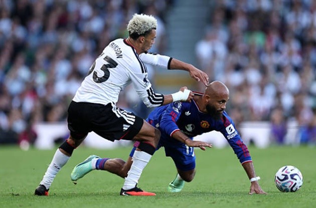 Bên cạnh việc sa sút phong độ, Man United đã không gặp may. Ảnh: