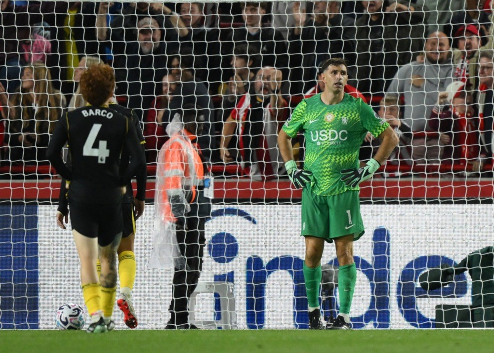 Chelsea gây thất vọng khi thảm bại trước Brentford. Ảnh: EPA/Daniel Hambury.