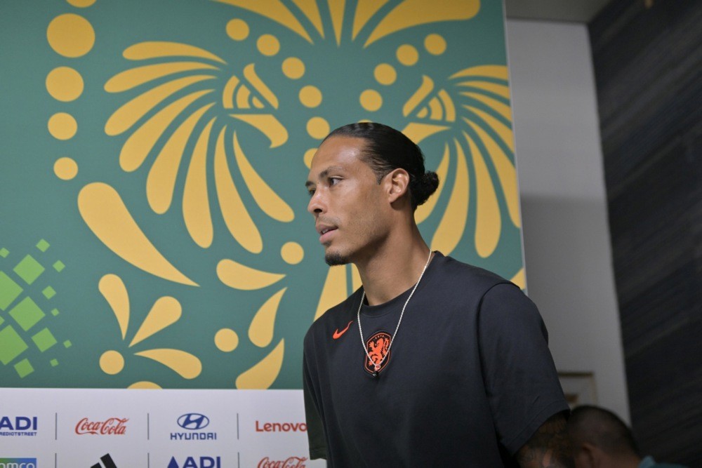 Van Dijk tiếp tục gắn bó với Hà Lan. Ảnh: EPA IMAGES. 
