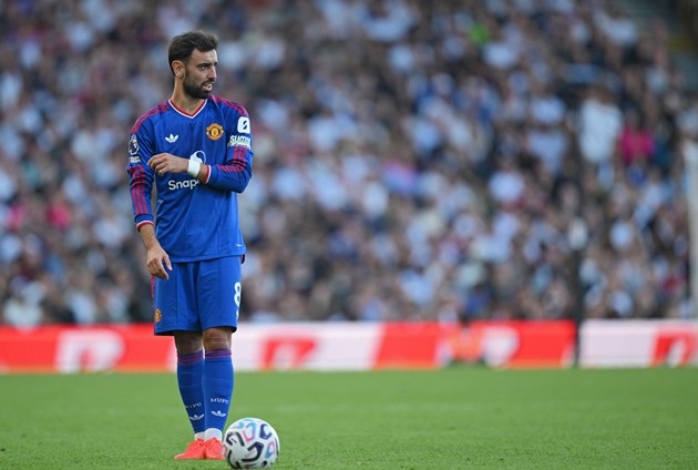 Bruno Fernandes cùng nhiều cầu thủ Man Utd không có phong độ tốt. Ảnh: EPA