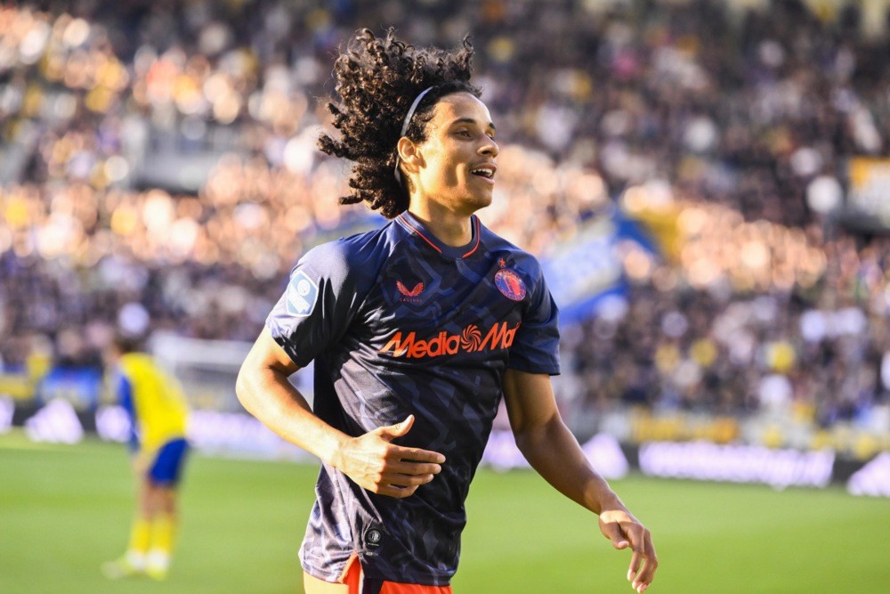 Gjivai Zechiel lọt tầm ngắm Arsenal, Chelsea. Ảnh: EPA.