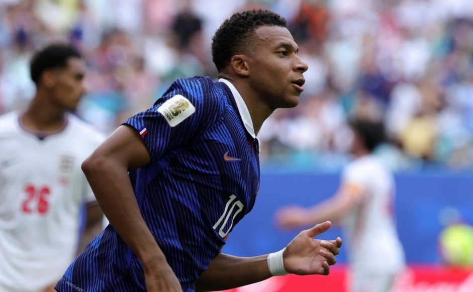 Mbappe có hiệu suất ghi bàn khủng. Ảnh: EPA.