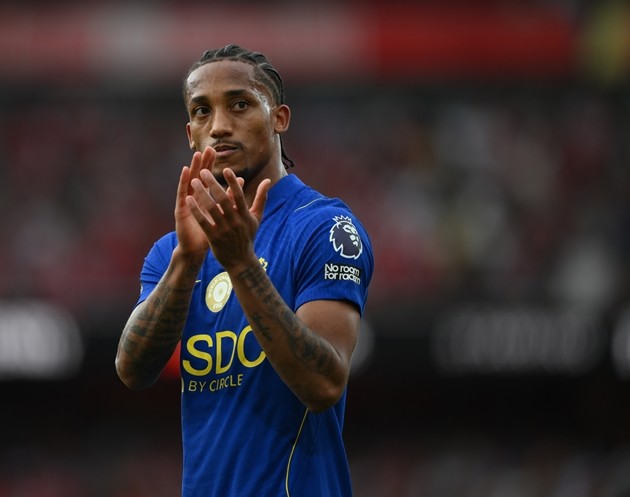 Chelsea giữ chân Joao Pedro. Ảnh: EPA