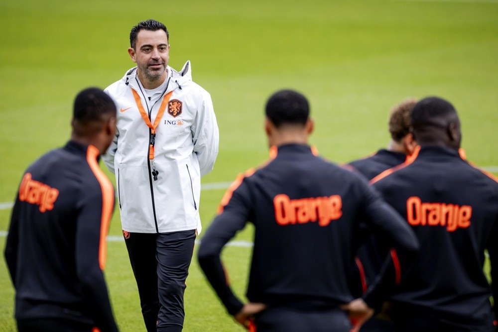 Xavi đón nhận thử thách mới cùng ĐTQG Hà Lan. Ảnh: EPA.