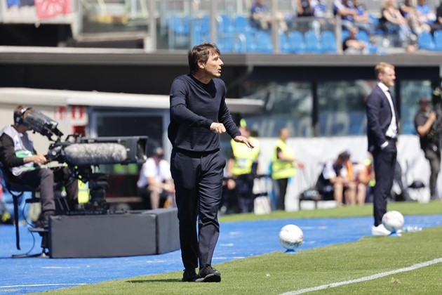 Chọn Conte là canh bạc với Man United. Ảnh: EPA