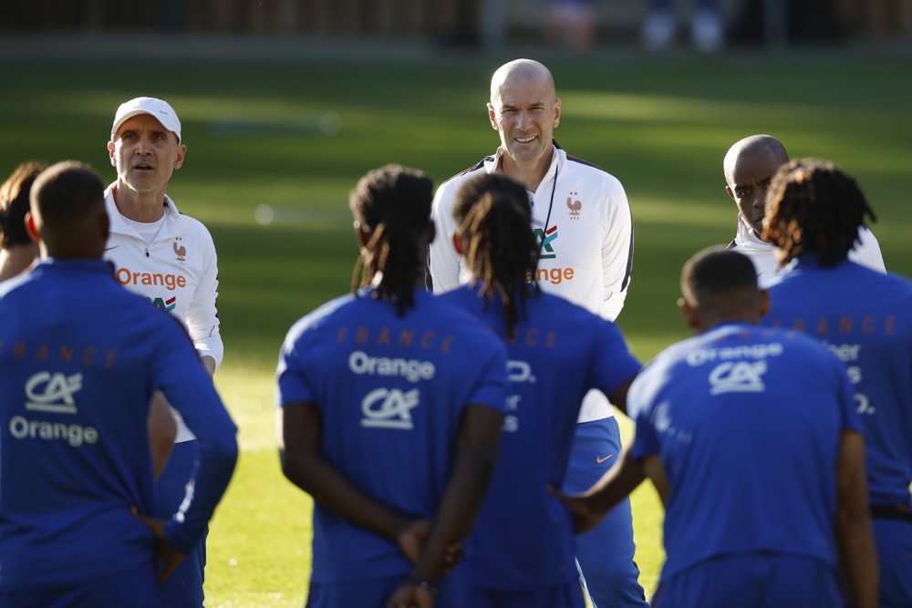 Zidane được đặt nhiều kỳ vọng. Ảnh: EPA.