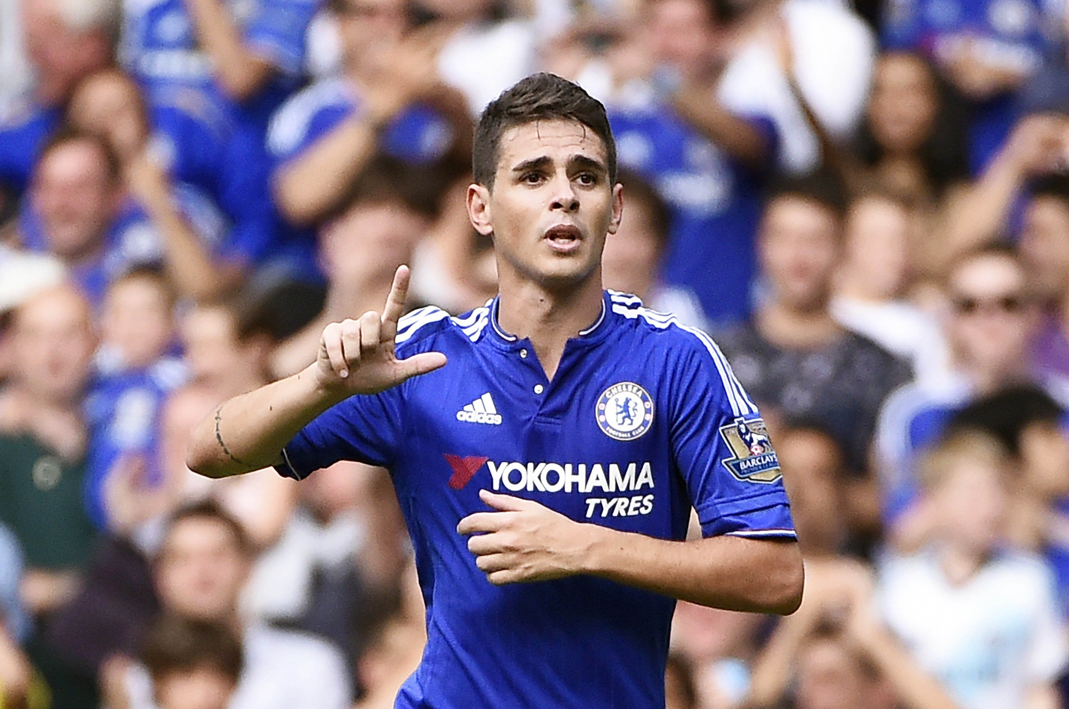 Oscar chọn gia đình thay vì tiếp tục đỉnh cao Chelsea. (Ảnh: EPA Images)