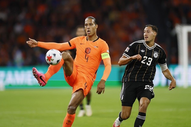 Virgil van Dijk (6/10): Bị từ chối một bàn thắng hoàn toàn hợp lệ. Dù vậy, ở mặt trận phòng ngự, anh đôi lúc vẫn bị đối phương vượt qua về mặt tốc độ.