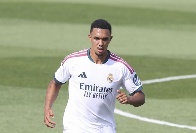 Trent Alexander-Arnold bất ngờ lọt vào tầm ngắm của Arsenal. Ảnh: EPA