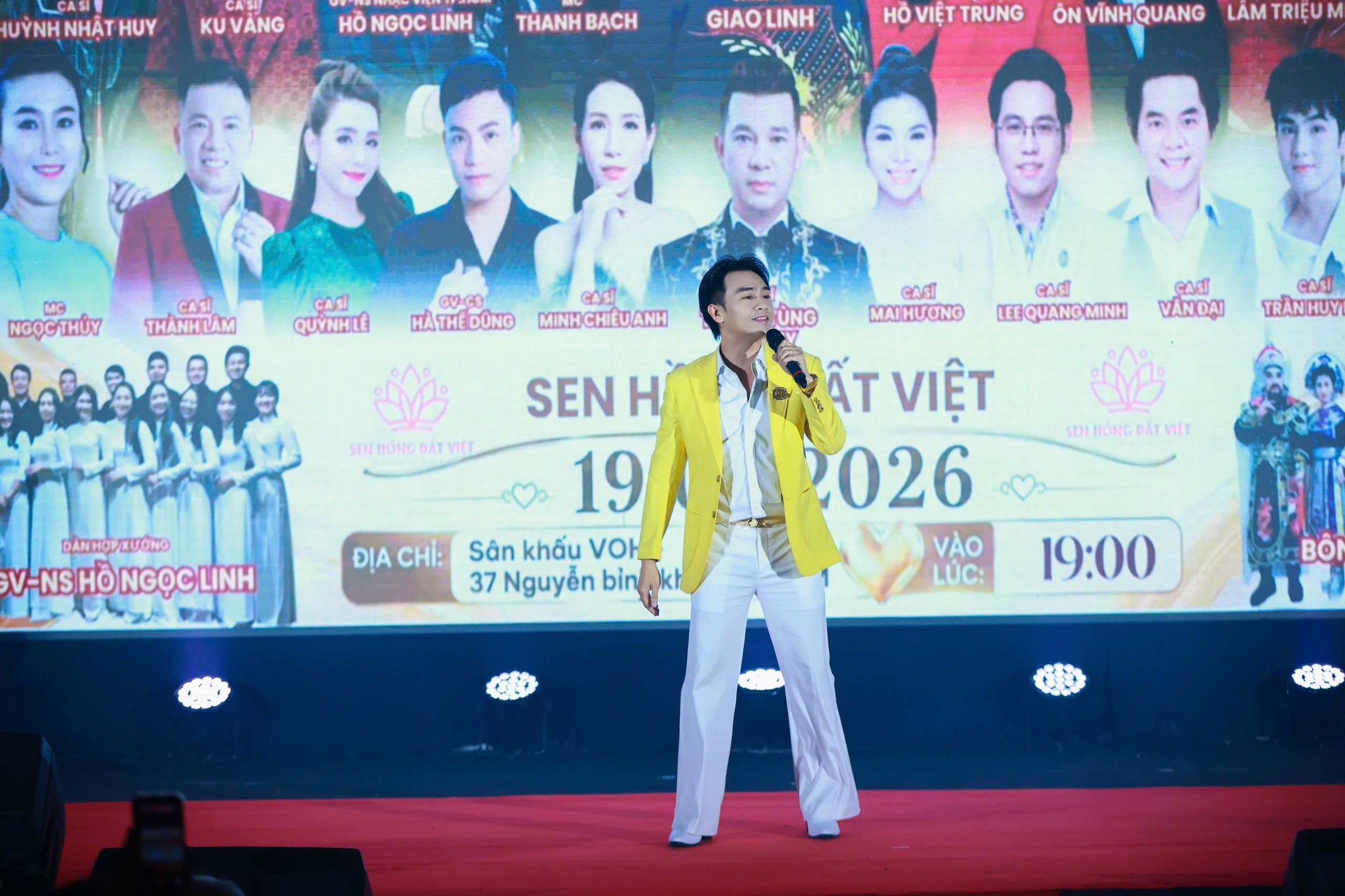 Nguyen ngoc lam san khau (1).jpg