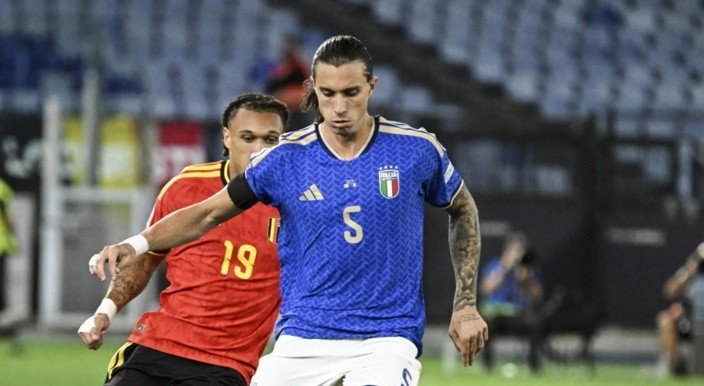 Riccardo Calafiori ở trận đấu Bỉ. Ảnh: EPA.